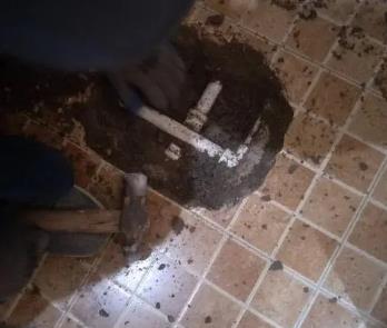 阜康卫生间漏水维修公司为您分享下卫生间渗水如何处理及注意事项